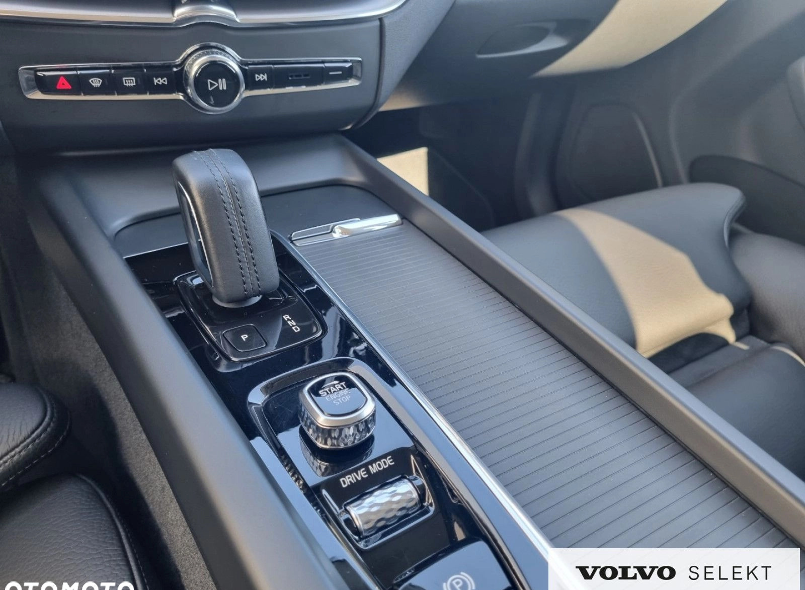 Volvo XC 60 cena 155000 przebieg: 134874, rok produkcji 2020 z Poznań małe 277